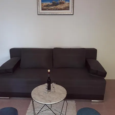 Marevic Apartment *