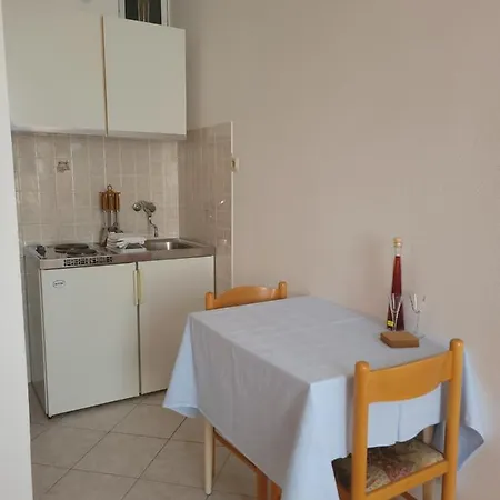 Marevic Apartment *